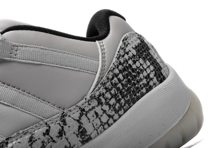 Light CD6846-002 11 Bone Retro Jordan Snake Low  1224